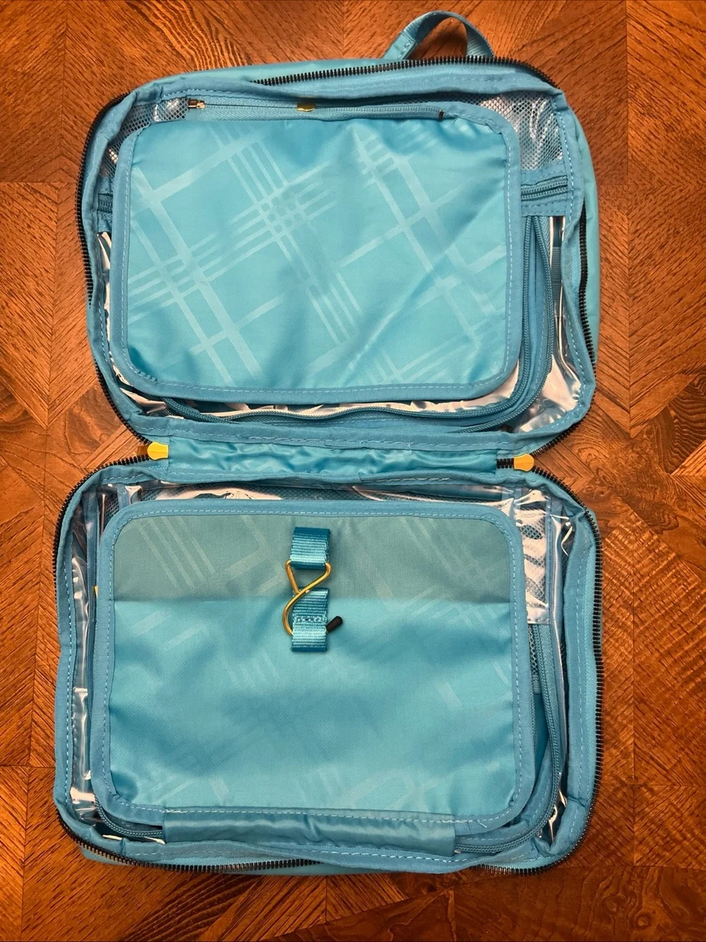 Joy Mangano Eco Luxe World Traveler Light & Chic Toiletry Case - Blue- NWOT